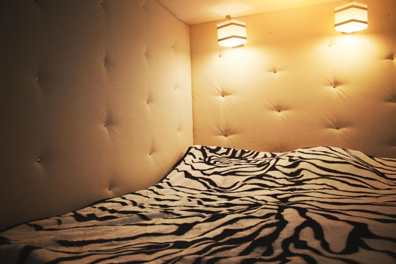 Apartment In The City Center Mini Ivano-Frankivszk Kültér fotó